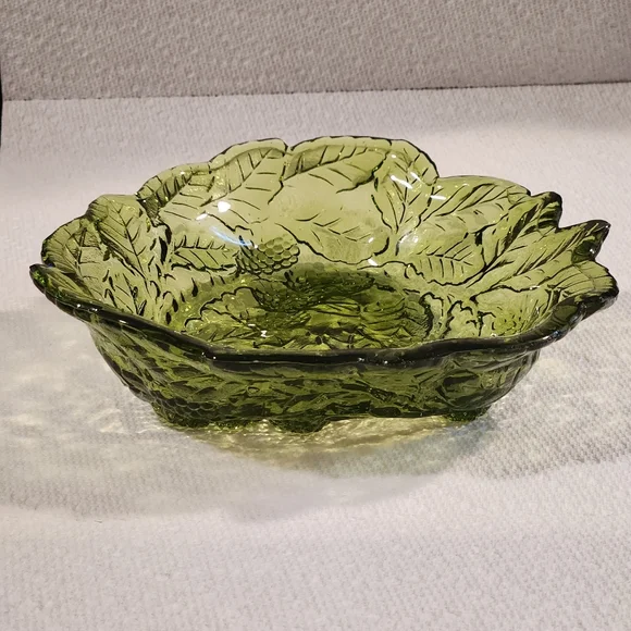 Vintage Indiana Glass Loganberry Green Glass Candy Dish Cottagecore Trinket Dish - Picture 3 of 10